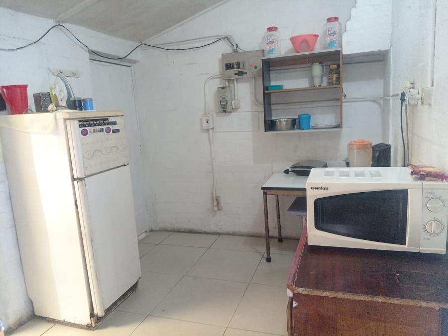 2 Bedroom Property for Sale in Manenberg Western Cape